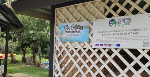 Miches: Los Haitises, Transfer, Wander- und Bootstour. — Guided tour and outdoor activity